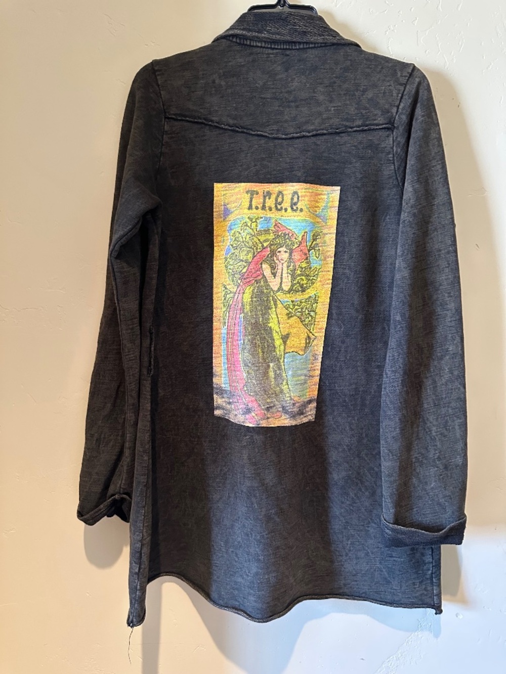 Adorable oversized TREE sweatshirt